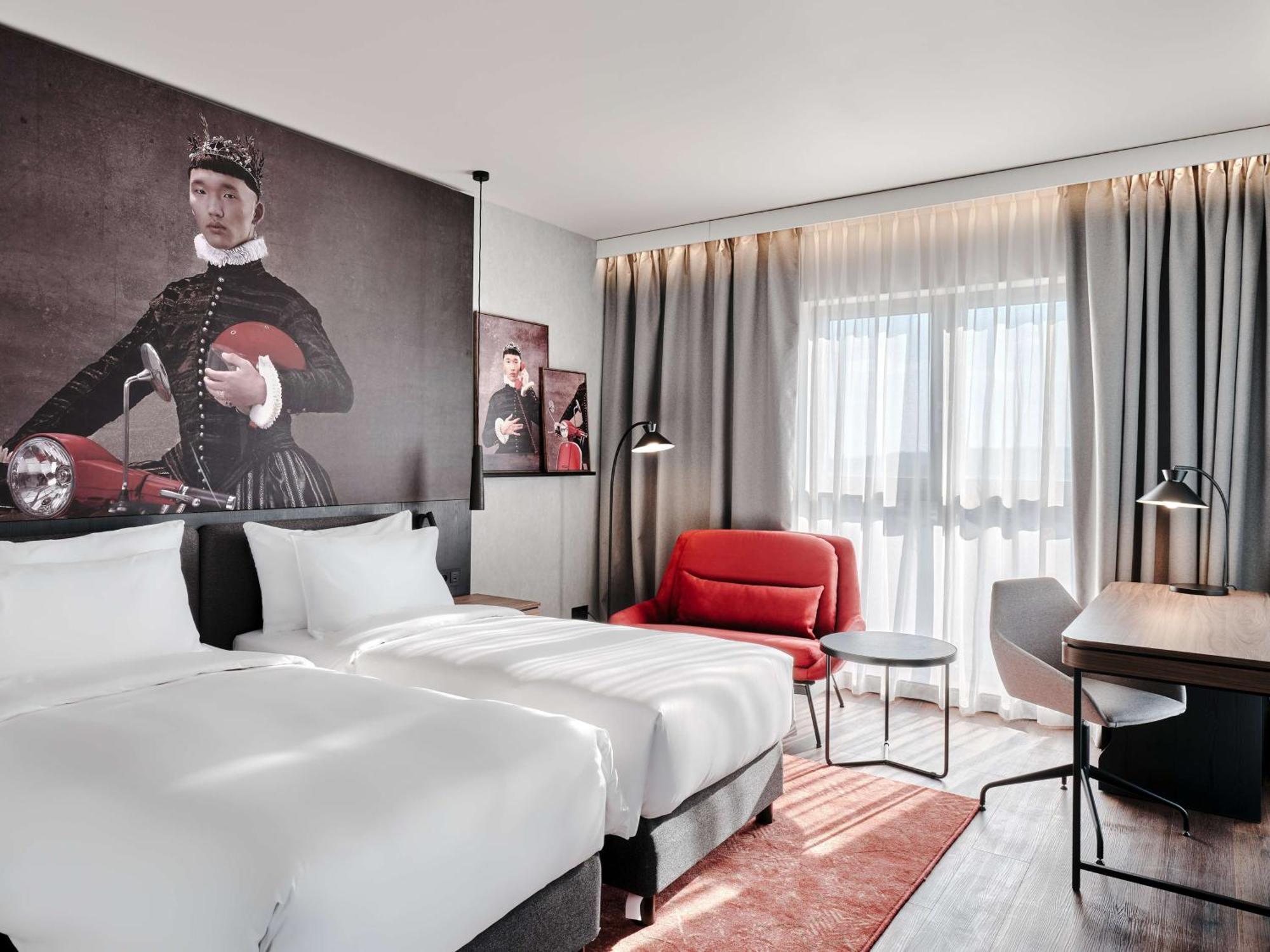 Radisson Red Hotel & Radisson Red Apartments, كراكوفيا المظهر الخارجي الصورة